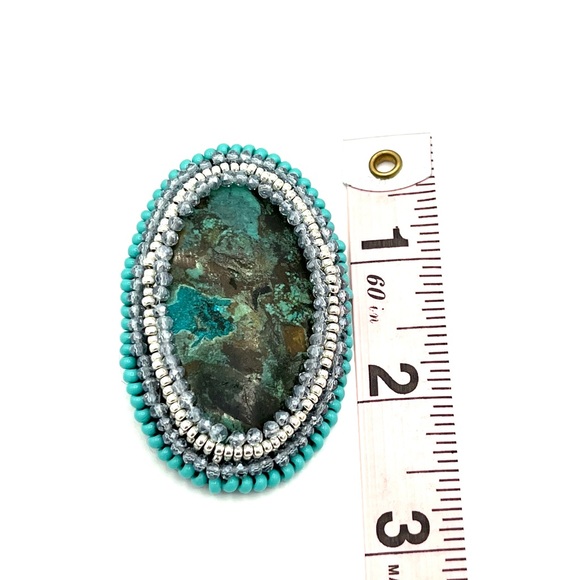 ❗️SOLD❗️Turquoise Brooch with Beaded Bezel - Picture 6 of 8